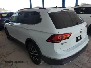 2021 Volkswagen Tiguan SE z VIN 3VV3B7AX5MM010006, wystawiony jako Copart lot #62730045 z przebiegiem 49 288 mil mil oraz Szkoda całkowita • Salvage title. Historia ofert i sprzedaży dostępna na DreamBid. Obrazek 2.