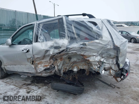 2005 Hyundai Santa Fe GLS with VIN KM8SC73D35U912897, listed as a IAAI auction lot 41401372 with 260,843 mi miles and . Bid and sale history available at DreamBid. Image 6.
