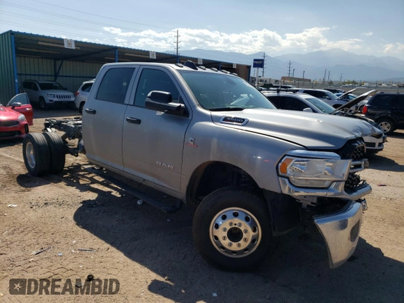 2022 Ram 3500 Tradesman with VIN 3C63RRGLXNG226189, listed as a Copart auction lot 68140534 with 0 mi miles and Salvage Title. Bid and sale history available at carsss.com. Image 4.
