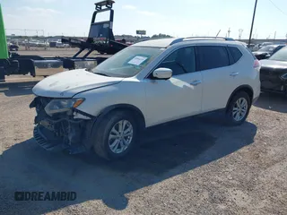 2015 Nissan Rogue S with VIN 5N1AT2MLXFC921298, listed as a IAAI auction lot 40944210 with 231,087 mi miles. Bid and sale history available at carsss.com. Image 18.