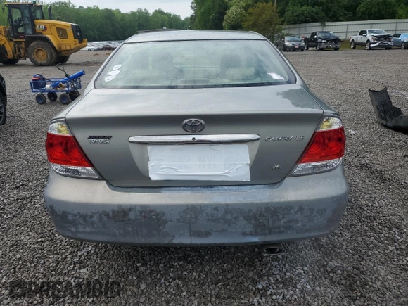 2006 Toyota Camry LE z VIN 4T1BF32K06U621520, wystawiony jako Copart lot #54069555 z przebiegiem 195 499 mil mil oraz Szkoda całkowita • Salvage title. Historia ofert i sprzedaży dostępna na DreamBid. Obrazek 6.