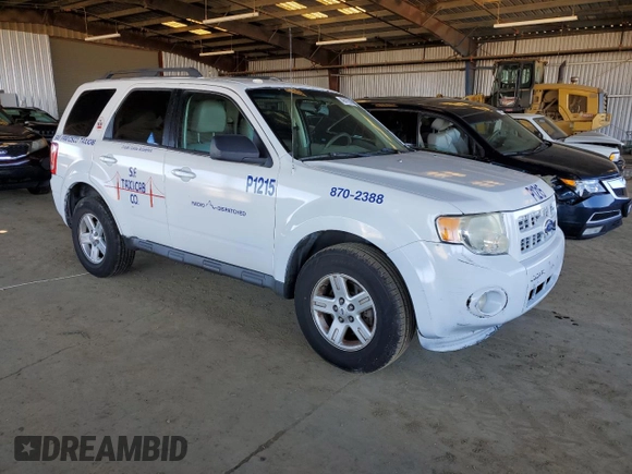 2011 Ford Escape Hybrid z VIN 1FMCU4K34BKC19594, wystawiony jako Copart lot #49479845 z przebiegiem 399 809 mil mil oraz Szkoda całkowita • Salvage title. Historia ofert i sprzedaży dostępna na DreamBid. Obrazek 4.