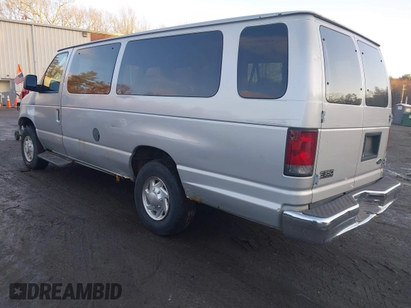 2004 Ford Econoline Passenger XL с VIN 1FBSS31LX4HB02186, выставлен на аукционе IAAI как лот 41207583 с пробегом 163 330 миль миль и . История ставок и продаж доступна на DreamBid. Изображение 3.