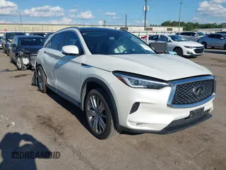 2020 Infiniti QX50 Luxe z VIN 3PCAJ5M15LF120478, wystawiony jako IAAI lot #42212236 z przebiegiem 85 851 mil mil oraz . Historia ofert i sprzedaży dostępna na DreamBid. Obrazek 1.