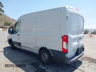 2017 Ford Transit Cargo z VIN 1FTYE1CM9HKB50925, wystawiony jako IAAI lot #42095471 z przebiegiem 152 583 mil mil oraz . Historia ofert i sprzedaży dostępna na DreamBid. Obrazek 3.