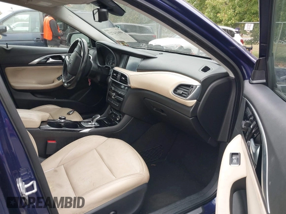 2018 Infiniti QX30 Luxury with VIN SJKCH5CR9JA047825, listed as a IAAI auction lot 40414723 with Not Provided miles and . Bid and sale history available at DreamBid. Image 5.