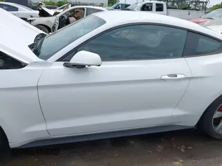 2016 Ford Mustang V6 z VIN 1FA6P8AMXG5292619, wystawiony jako IAAI lot #42088066 z przebiegiem 101 905 mil mil oraz . Historia ofert i sprzedaży dostępna na DreamBid. Obrazek 14.