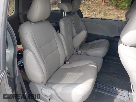 2018 Toyota Sienna LE Auto Access Seat with VIN 5TDKZ3DCXJS937540, listed as a IAAI auction lot 42126411 with 140,294 mi miles and . Bid and sale history available at DreamBid. Image 8.