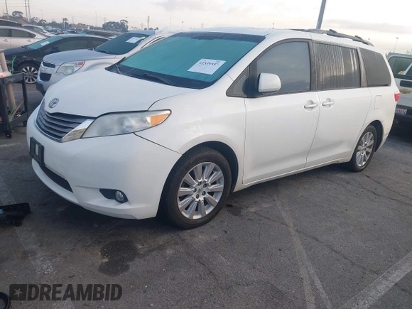 2015 Toyota Sienna Ltd with VIN 5TDDK3DC8FS100841, listed as a IAAI auction lot 41539557 with 219,816 mi miles. Bid and sale history available at carsss.com. Image 17.