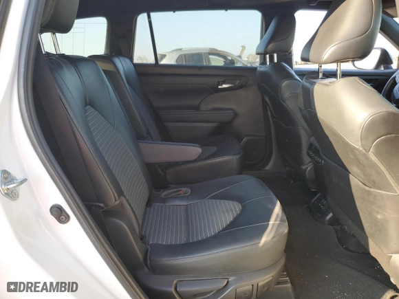 2022 Toyota Highlander XSE with VIN 5TDLZRAHXNS094971, listed as a Copart auction lot 42645505 with 116,021 mi miles and Salvage Title. Bid and sale history available at carsss.com. Image 11.