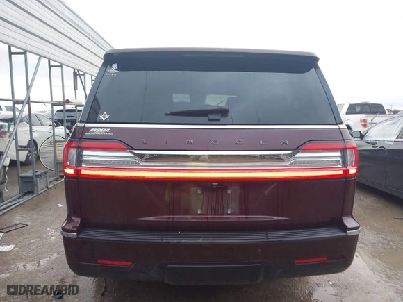 2018 Lincoln Navigator L Black Label with VIN 5LMJJ3TT3JEL10469, listed as a IAAI auction lot 41460160 with NaN miles. Bid and sale history available at carsss.com. Image 16.