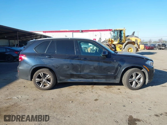 2017 BMW X5 xDrive50i z VIN 5UXKR6C56H0J83813, wystawiony jako IAAI lot #41398752 z przebiegiem 105 239 mil mil oraz . Historia ofert i sprzedaży dostępna na DreamBid. Obrazek 14.