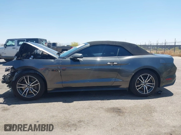 2017 Ford Mustang GT Premium z VIN 1FATP8FFXH5287242, wystawiony jako IAAI lot #42294315 z przebiegiem 92 831 mil mil oraz . Historia ofert i sprzedaży dostępna na DreamBid. Obrazek 14.