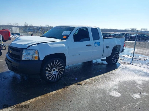 2012 Chevrolet Silverado 1500 Work Truck with VIN 1GCRCPEX5CZ247060, listed as a IAAI auction lot 41650364 with 175,587 mi miles. Bid and sale history available at carsss.com. Image 2.