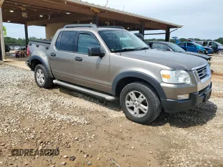 2007 Ford Explorer Sport Trac XLT z VIN 1FMEU31K37UA25095, wystawiony jako Copart lot #62453555 z przebiegiem 133 051 mil mil oraz Szkoda całkowita • Salvage title. Historia ofert i sprzedaży dostępna na DreamBid. Obrazek 4.