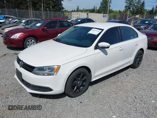 2013 Volkswagen Jetta TDI w/Premium с VIN 3VWLL7AJXDM388780, выставлен на аукционе IAAI как лот 42167972 с пробегом 189 950 миль миль и . История ставок и продаж доступна на DreamBid. Изображение 17.