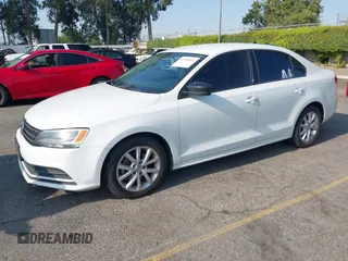 2015 Volkswagen Jetta SE with VIN 3VWD17AJ5FM258354, listed as a IAAI auction lot 42709041 with 191,338 mi miles and . Bid and sale history available at DreamBid. Image 21.