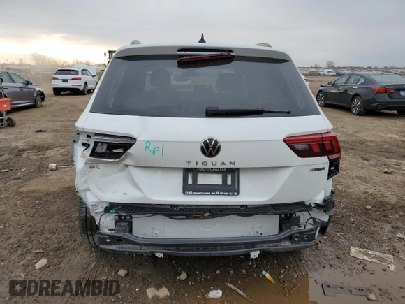 2024 Volkswagen Tiguan SE R-Line Black z VIN 3VV8B7AX3RM115902, wystawiony jako Copart lot #49396315 z przebiegiem 19 135 mil mil oraz Szkoda całkowita • Salvage title. Historia ofert i sprzedaży dostępna na DreamBid. Obrazek 6.