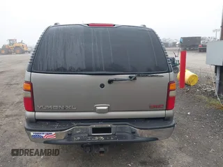 2002 GMC Yukon XL SLT with VIN 3GKFK16Z52G136241, listed as a IAAI auction lot 41879021 with 1 mi miles. Bid and sale history available at carsss.com. Image 16.