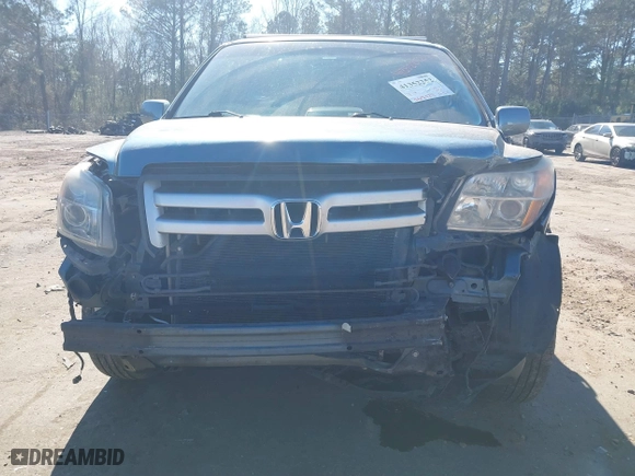 2008 Honda Pilot EX-L with VIN 5FNYF28548B018107, listed as a IAAI auction lot 41352252 with 267,224 mi miles. Bid and sale history available at carsss.com. Image 6.