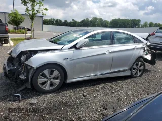 2012 Hyundai Sonata Hybrid with VIN KMHEC4A45CA031275, listed as a Copart auction lot 61455645 with 106,117 mi miles and Salvage title. Bid and sale history available at DreamBid. Image 1.