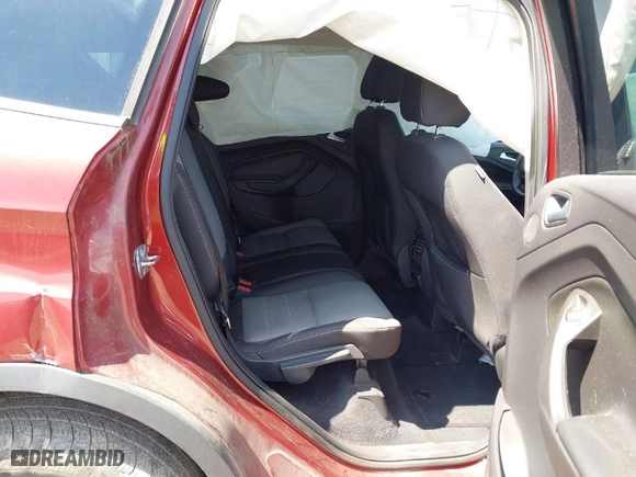 2014 Ford Escape SE with VIN 1FMCU0GX0EUB54675, listed as a IAAI auction lot 41865057 with 145,632 mi miles. Bid and sale history available at carsss.com. Image 8.