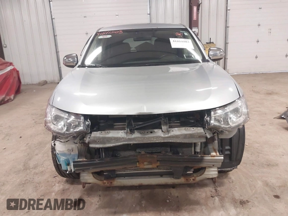 2014 Mitsubishi Outlander GT z VIN JA4JZ4AX6EZ015919, wystawiony jako IAAI lot #41811803 z przebiegiem 182 458 mil mil oraz . Historia ofert i sprzedaży dostępna na DreamBid. Obrazek 12.