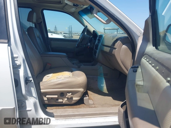 2002 Mercury Mountaineer z VIN 4M2DU86E32UJ04110, wystawiony jako IAAI lot #42211181 z przebiegiem 109 760 mil mil oraz . Historia ofert i sprzedaży dostępna na DreamBid. Obrazek 5.