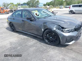 2022 BMW 3 Series 330i с VIN 3MW5R1J0XN8C41168, выставлен на аукционе IAAI как лот 42322526 с пробегом 44 889 миль миль и . История ставок и продаж доступна на DreamBid. Изображение 1.