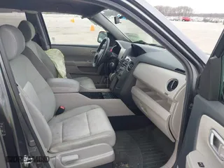 2013 Honda Pilot LX with VIN 5FNYF4H24DB062197, listed as a IAAI auction lot 41652595 with 66,169 mi miles. Bid and sale history available at carsss.com. Image 5.