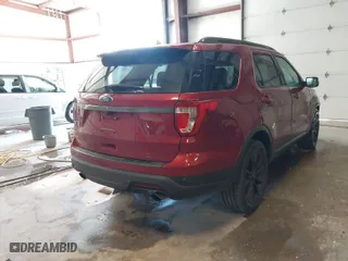 2019 Ford Explorer XLT with VIN 1FM5K7D84KGA27717, listed as a IAAI auction lot 41281945 with 134,956 mi miles. Bid and sale history available at carsss.com. Image 4.