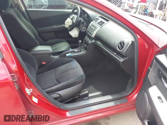 2009 Mazda 6 i Touring with VIN 1YVHP82A295M25149, listed as a IAAI auction lot 42057831 with 176,279 mi miles and . Bid and sale history available at carsss.com. Image 5.