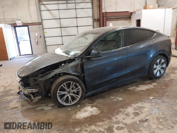 2024 Tesla Model Y Long Range with VIN 7SAYGDEE0RA282634, listed as a IAAI auction lot 41627510 with 23,054 mi miles and . Bid and sale history available at DreamBid. Image 20.