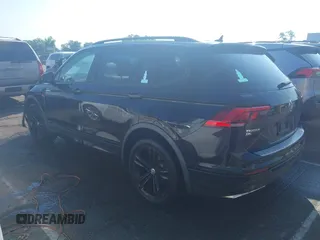 2019 Volkswagen Tiguan SE z VIN 3VV3B7AX3KM135261, wystawiony jako IAAI lot #42600904 z przebiegiem 62 026 mil mil oraz . Historia ofert i sprzedaży dostępna na DreamBid. Obrazek 14.