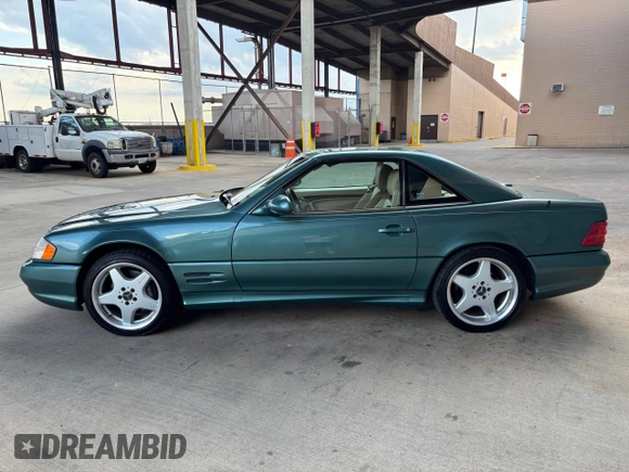 2002 Mercedes-Benz SL 500 with VIN WDBFA68F42F204673, listed as a Copart auction lot 56757525 with 32,967 mi miles and Clean title. Bid and sale history available at DreamBid. Image 14.