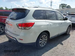 2014 Nissan Pathfinder SV with VIN 5N1AR2MN7EC624360, listed as a IAAI auction lot 42134538 with 167,492 mi miles. Bid and sale history available at carsss.com. Image 4.