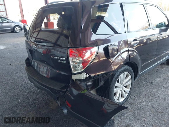 2013 Subaru Forester X Limited with VIN JF2SHAEC1DH426928, listed as a IAAI auction lot 41965218 with 117,521 mi miles and . Bid and sale history available at DreamBid. Image 6.