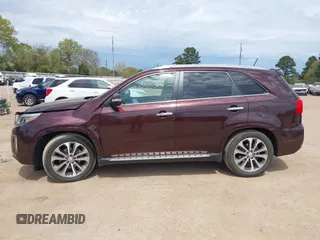 2015 Kia Sorento SX Limited with VIN 5XYKW4A72FG555027, listed as a IAAI auction lot 41884409 with 107,070 mi miles. Bid and sale history available at carsss.com. Image 14.