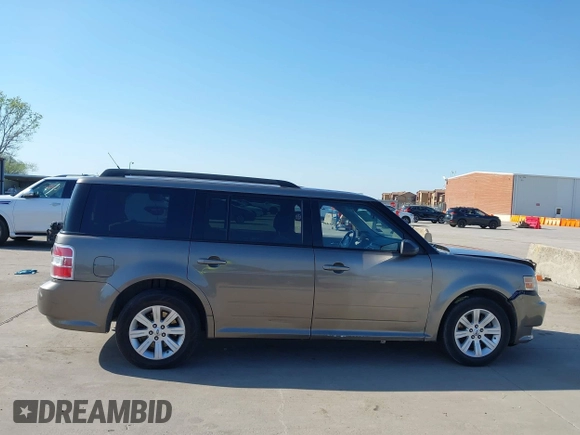 2012 Ford Flex SE with VIN 2FMGK5BC9CBD08666, listed as a IAAI auction lot 41962761 with 208,525 mi miles. Bid and sale history available at carsss.com. Image 14.