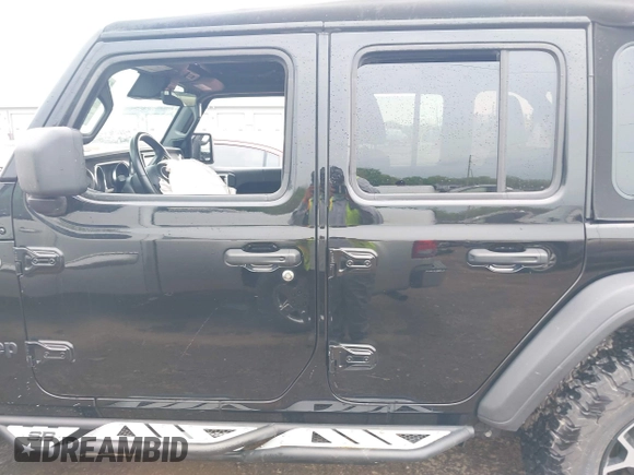 2021 Jeep Wrangler Unlimited Sport S z VIN 1C4HJXDG0MW788779, wystawiony jako IAAI lot #42137430 z przebiegiem 52 903 mil mil oraz . Historia ofert i sprzedaży dostępna na DreamBid. Obrazek 14.