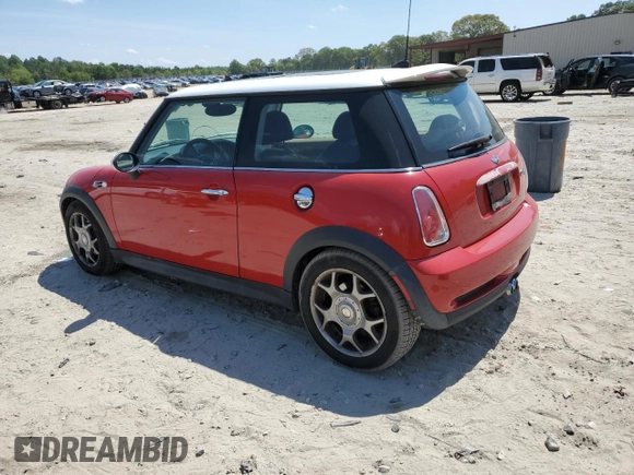 2005 MINI Hardtop S with VIN WMWRE33475TD92831, listed as a Copart auction lot 55299615 with 155,632 mi miles and Salvage title. Bid and sale history available at DreamBid. Image 2.