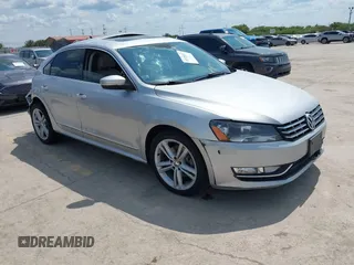 2015 Volkswagen Passat 2.0L TDI SEL Premium with VIN 1VWCV7A33FC041596, listed as a IAAI auction lot 40328327 with 161,489 mi miles. Bid and sale history available at carsss.com. Image 1.