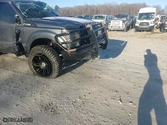 2015 Ford Super Duty F-250 SRW Lariat with VIN 1FT7W2BT3FEA37765, listed as a Copart auction lot 89349985 with 272,697 mi miles and Salvage Title. Bid and sale history available at carsss.com. Image 11.