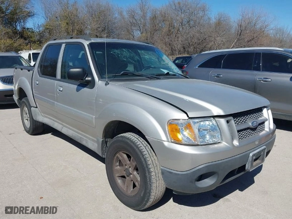 2005 Ford Explorer Sport Trac XLS with VIN 1FMZU67K75UA18027, listed as a IAAI auction lot 41694106 with 144,900 mi miles. Bid and sale history available at carsss.com. Image 1.