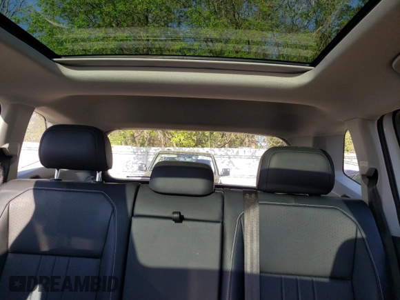 2022 Volkswagen Tiguan SE with VIN 3VV2B7AX9NM127634, listed as a Copart auction lot 55668325 with 47,734 mi miles and Salvage title. Bid and sale history available at DreamBid. Image 10.