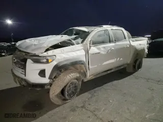 2024 Chevrolet Colorado 4WD ZR2 with VIN 1GCPTFEK2R1271667, listed as a Copart auction lot 84631864 with 886 mi miles and Salvage Title. Bid and sale history available at carsss.com. Image 1.