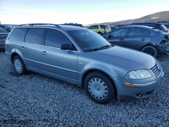 2004 Volkswagen Passat GL with VIN WVWND63B14E022060, listed as a Copart auction lot 87698025 with 165,526 mi miles and Salvage Title. Bid and sale history available at carsss.com. Image 4.