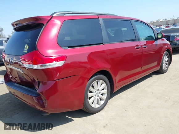 2012 Toyota Sienna XLE AAS with VIN 5TDYK3DC4CS193516, listed as a IAAI auction lot 42188284 with 239,034 mi miles. Bid and sale history available at carsss.com. Image 4.