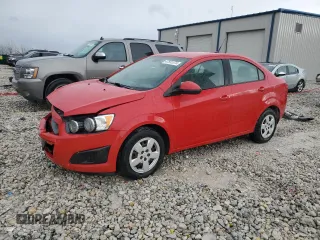 2013 Chevrolet Sonic LS z VIN 1G1JA5SH8D4237375, wystawiony jako Copart lot #47591375 z przebiegiem 65 174 mil mil oraz Czysty tytuł • Clean title. Historia ofert i sprzedaży dostępna na DreamBid. Obrazek 1.
