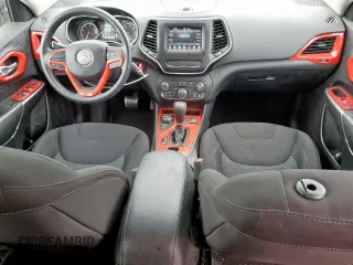 2019 Jeep Cherokee Latitude with VIN 1C4PJMCB5KD337646, listed as a Copart auction lot 58588455 with 120,845 mi miles and Salvage title. Bid and sale history available at DreamBid. Image 8.
